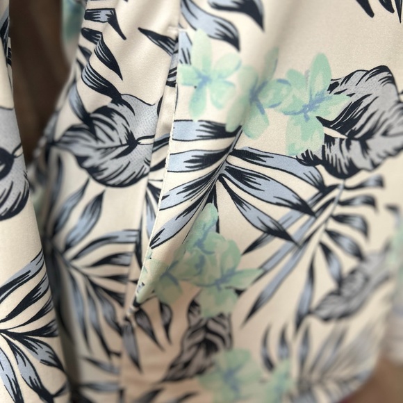 Tommy Bahama Golf Stretch Tropical Print 1/3 Zip - Size S/P - Picture 12 of 14